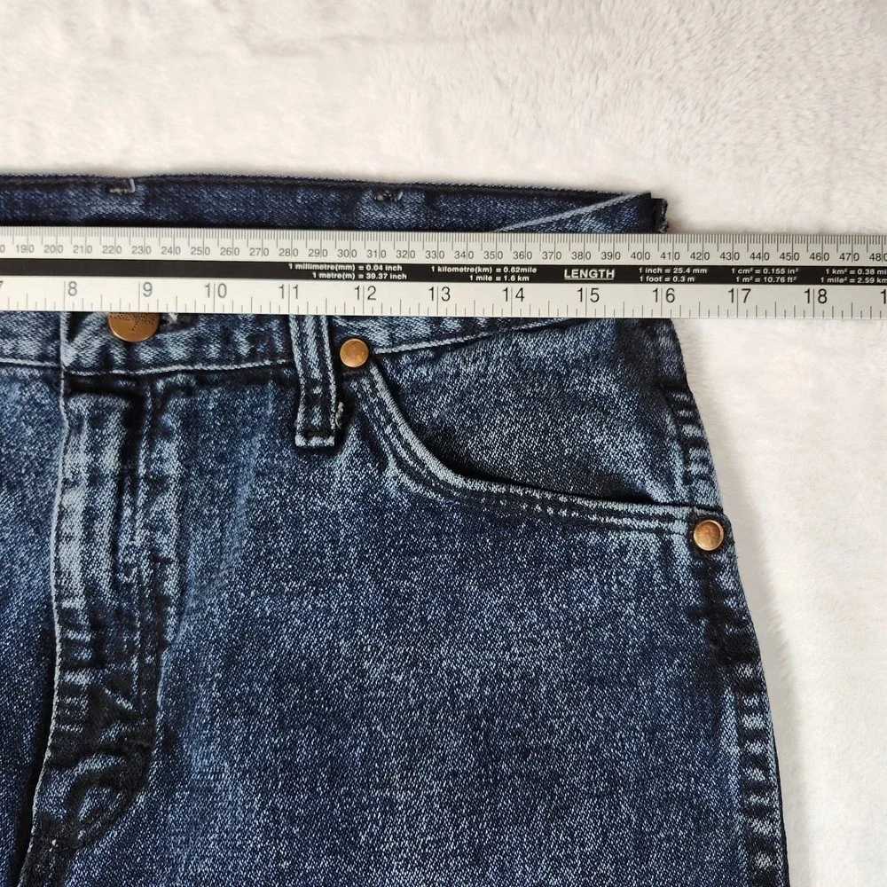 Wrangler Jeans Men 32x30 Blue Excellent Acid Wash Cowboy Cut 13MWZNF Made in USA